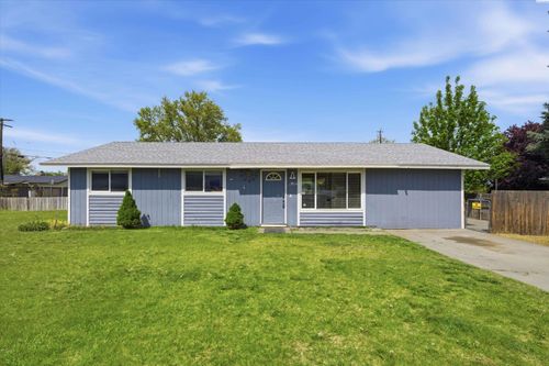 1720 W 11th Ave, Kennewick, WA, 99337-3301 | Card Image