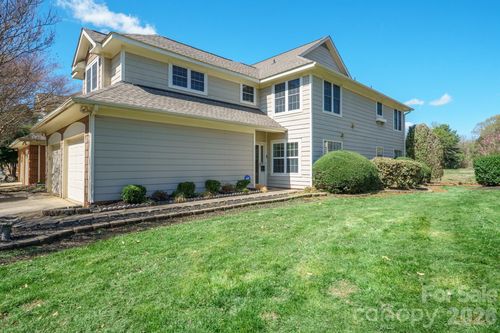 5805 Amity Springs Dr, Charlotte, NC, 28212-2605 | Card Image