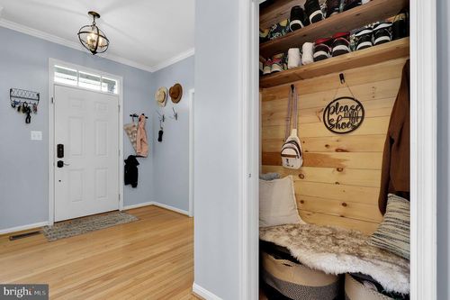 1911 Sawmill Ct, FREDERICK, MD, 21702-8719 | Card Image