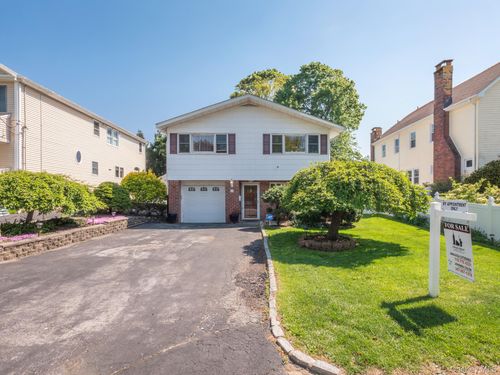 31 Stevenson Ave, Hartsdale, NY, 10530-1032 | Card Image