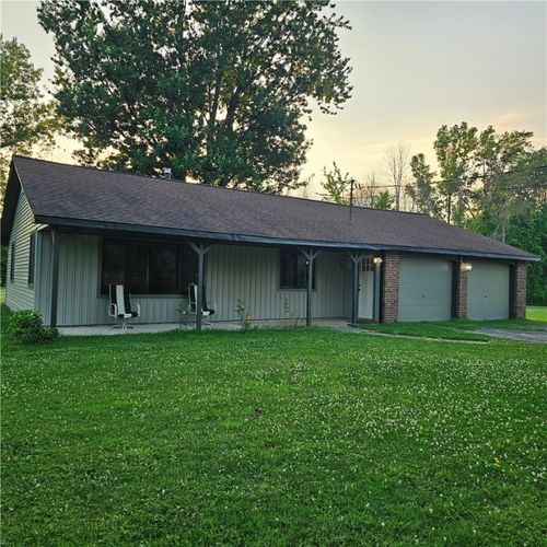 1992 Center Rd, Albion, NY, 14411-9140 | Card Image