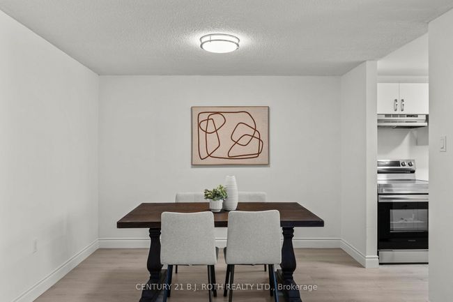 9 Evergreen Crt, Condo with 3 bedrooms, 3 bathrooms and 1 parking in Barrie ON | Image 14