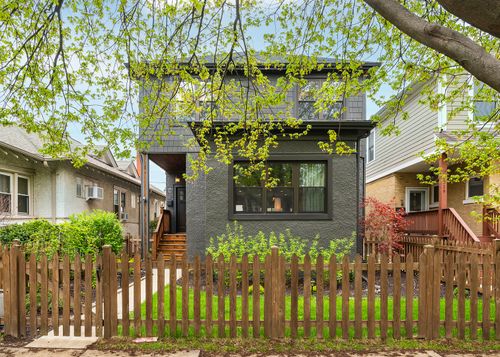 5215 W Pensacola Ave, Chicago, IL, 60641-1423 | Card Image