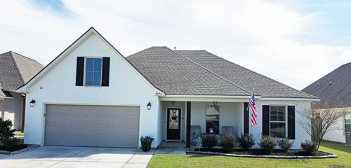 9956 Ashby Ln, Denham Springs, LA, 70726-6187 | Card Image