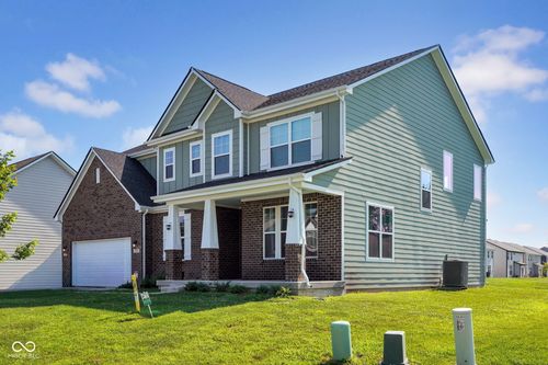 2731 Victory Dr, Columbus, IN, 47203-3394 | Card Image