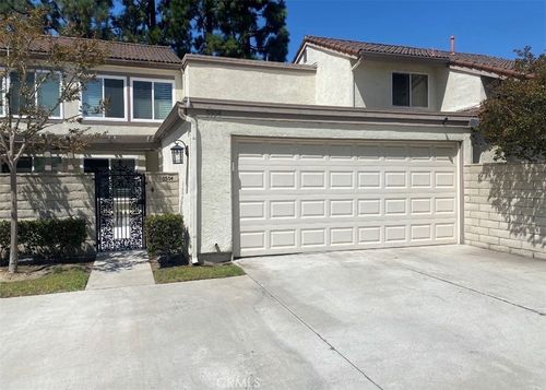 5504 E Vista Del Rio, Anaheim, CA, 92807 | Card Image