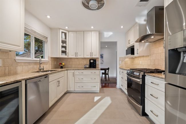 6523 Heron Dr, House other with 4 bedrooms, 3 bathrooms and 4 parking in Austin TX | Image 7