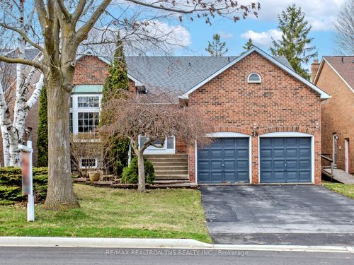 38 Gilbank Dr, Aurora, ON, L4G5G5 | Card Image