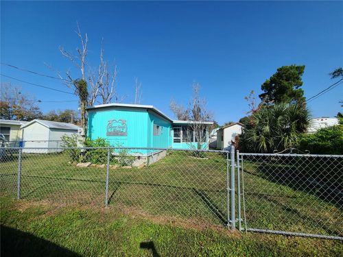 5418 Circle Dr, Weeki Wachee, FL, 34607-1407 | Card Image