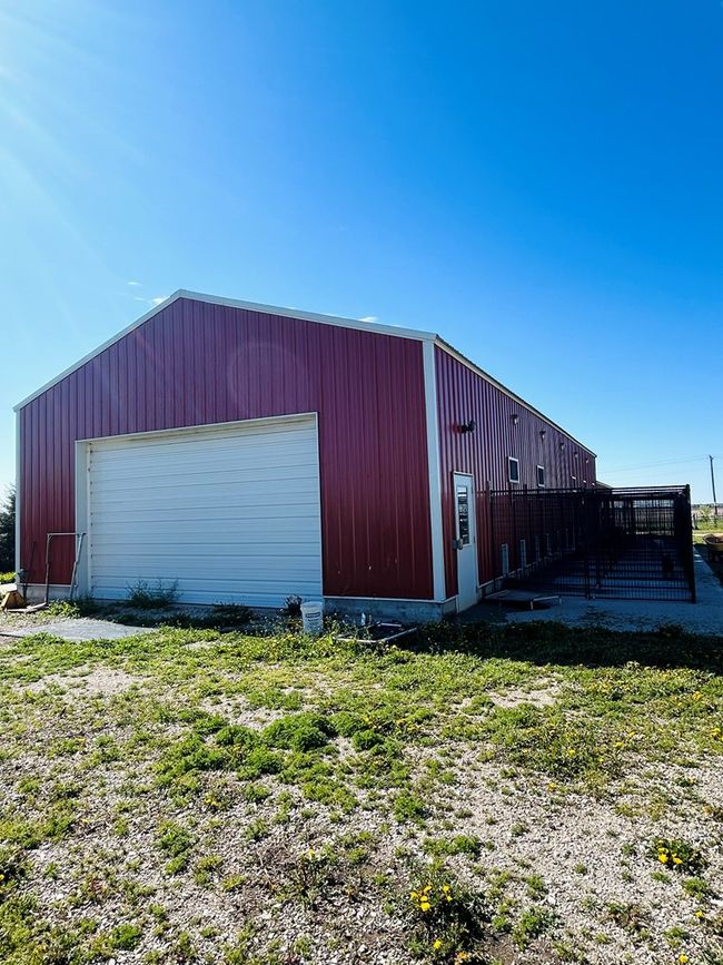 2271 200th Street, Home with 4 bedrooms, 1 bathrooms and 2 parking in Humboldt IA | Image 7