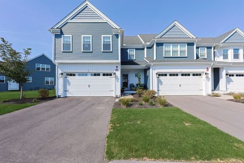 7-7 Palmetto Dr, Bellingham, MA, 02019-2158 | Card Image
