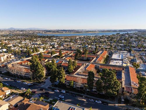 5-232-1855 Diamond St, San Diego, CA, 92109 | Card Image