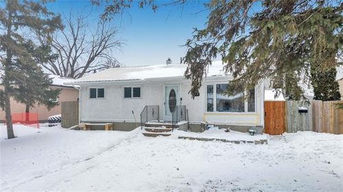 46 Parade Dr, Winnipeg, MB, R2C0S2 | Card Image