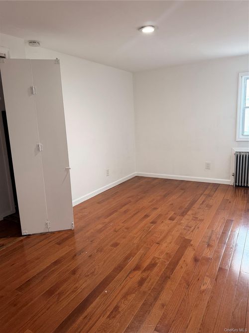 floor-2-153 Emporia Ave, Elmont, NY, 11003-1837 | Card Image