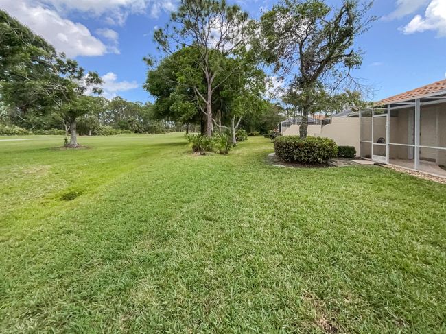7789 Se Spicewood Cir, Condo with 2 bedrooms, 2 bathrooms and null parking in Hobe Sound FL | Image 27