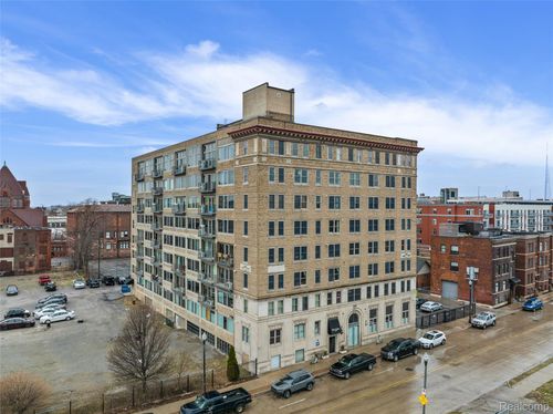 apt-302-2915 John R St, Detroit, MI, 48201-2912 | Card Image