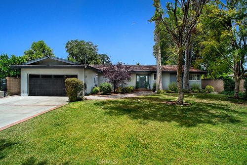 17249 Raymer, Sherwood Forest, CA, 91325 | Card Image