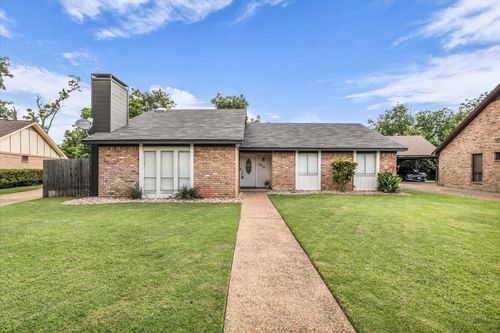 913 Montclair Dr, Waco, TX, 76710-4042 | Card Image