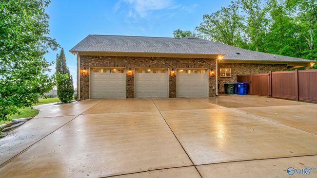 12313 Bell Rd Sw, House other with 4 bedrooms, 3 bathrooms and null parking in Huntsville AL | Image 46