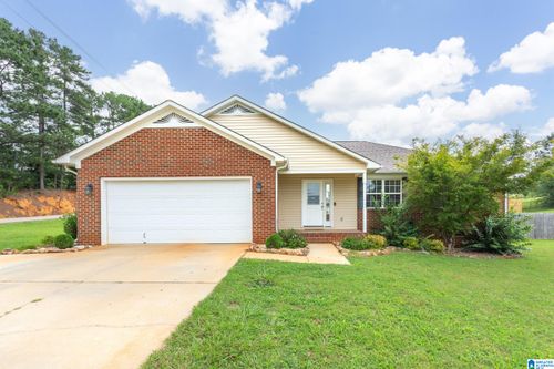 11 Angel Cir, Weaver, AL, 36277-0169 | Card Image