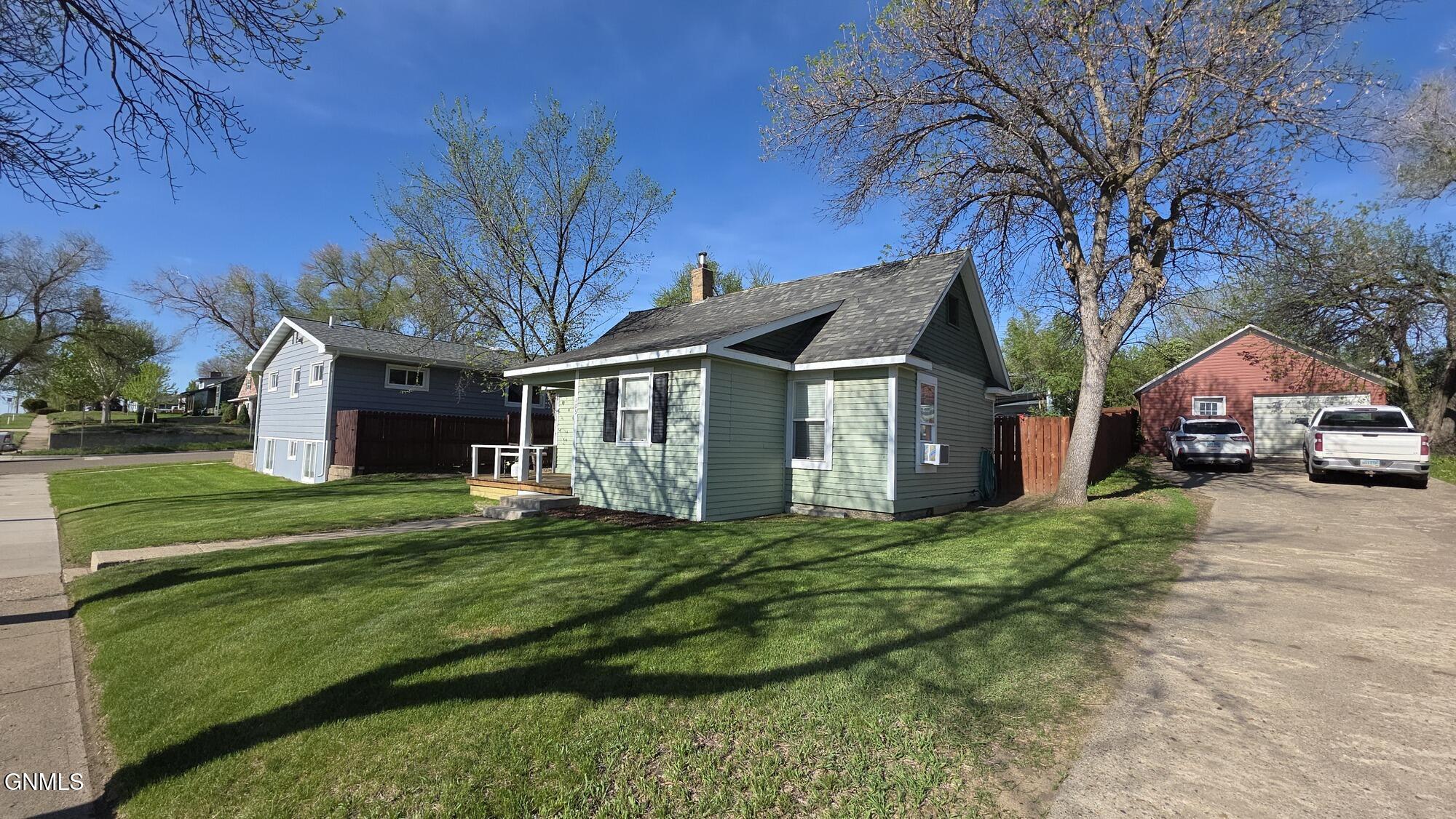 Residential in Watford City 5