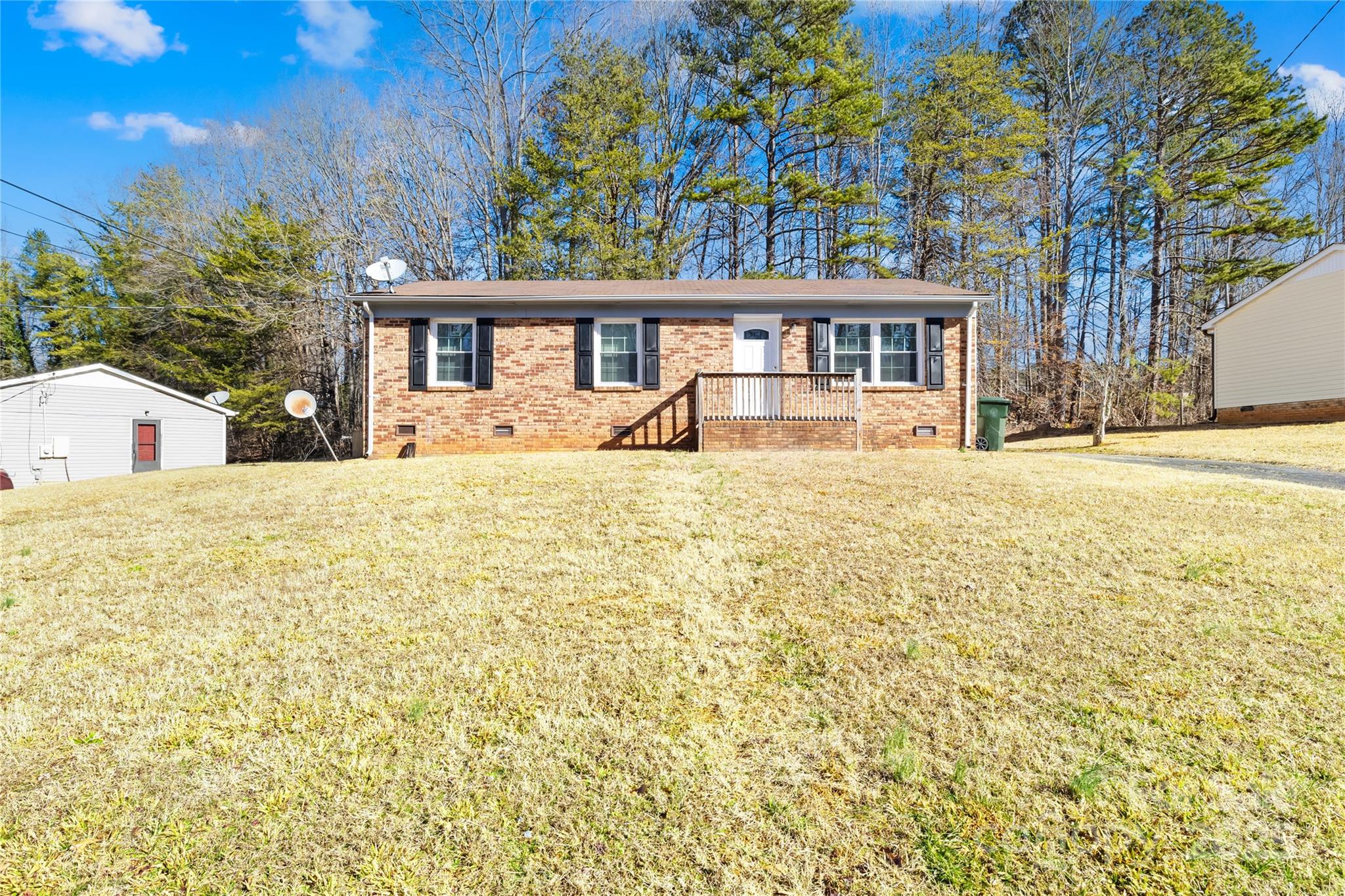 Alpine Dr, Kings Mountain, NC 28086