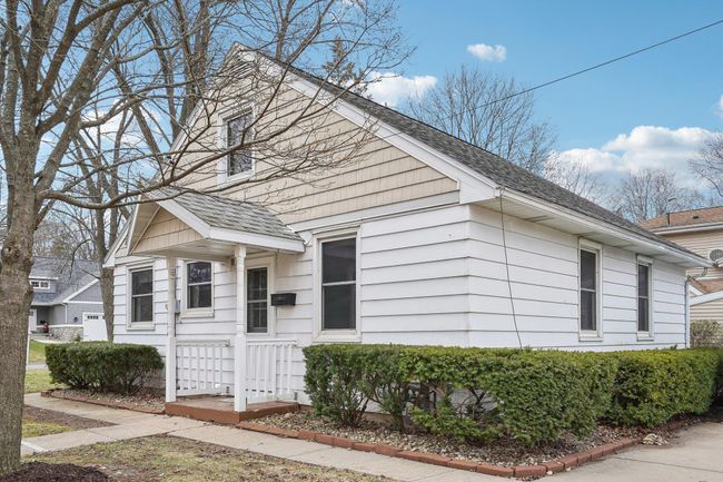 1301 Wyldhaven Avenue, House other with 3 bedrooms, 2 bathrooms and null parking in Monona WI | Image 51