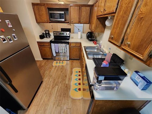 apt-306-2414 Longview St, Austin, TX, 78705-4232 | Card Image