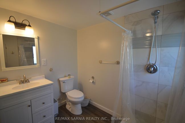 6208 London Rd, House other with 2 bedrooms, 1 bathrooms and null parking in Kettle And Stony Point Fn ON | Image 17