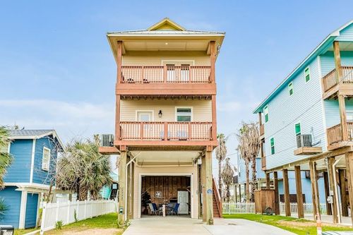 11221 Schwartz Dr, Galveston, TX, 77554-8744 | Card Image