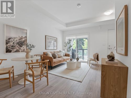 6-26 Lytham Green Circle, Newmarket (Glenway Estates), ON, L3Y0H5 | Card Image