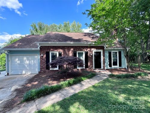 2423 Emstead Ct, Charlotte, NC, 28210-7668 | Card Image