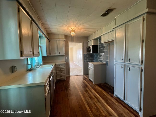 Kitchen | Image 5