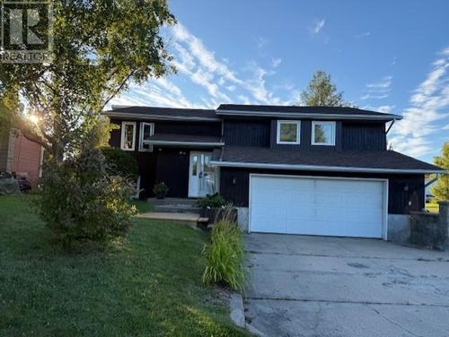 101 First Ave, Sioux Lookout, ON, P8T1G3 | Card Image