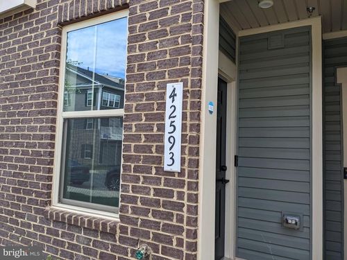 42593 Burbank Ter, STERLING, VA, 20166-2690 | Card Image