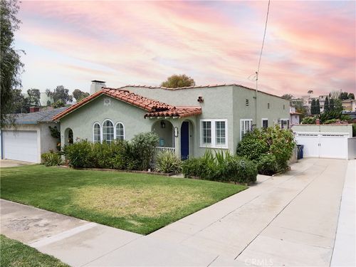 423 Loma Vista St, El Segundo, CA, 90245-2918 | Card Image