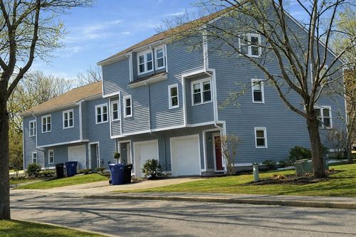 d-2 Arnold Dr, Salem, MA, 01970-6715 | Card Image