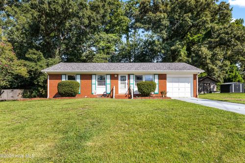 139 Greencrest Cir, Jacksonville, NC, 28540-3014 | Card Image