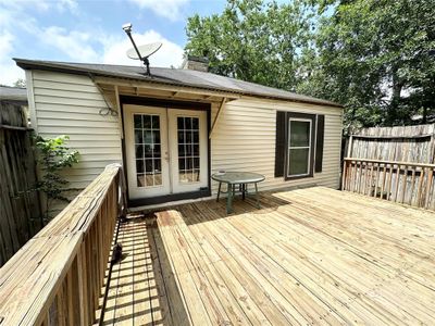 Enclosed deck/patio leads to front door | Image 3