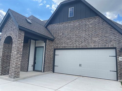 3210 Everett Dr, Kyle, TX, 78640 | Card Image