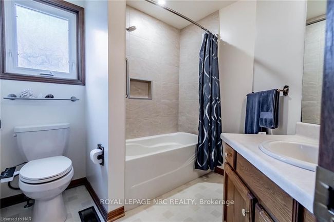 601 Bunting Rd, House other with 3 bedrooms, 2 bathrooms and 6 parking in Saint Catharines ON | Image 23
