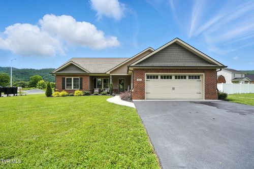 107 Ervin Loop, Erwin, TN, 37650-2301 | Card Image