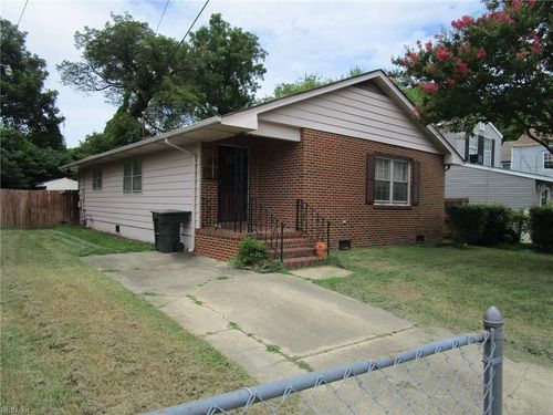 358 Lincoln St, Hampton, VA, 23669-3411 | Card Image