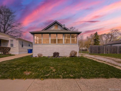 7035 Studebaker Ave, Warren, MI, 48091-3039 | Card Image