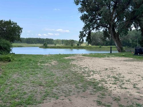 149 Suncoast Dr, McCook Lake, SD, 57049-4017 | Card Image