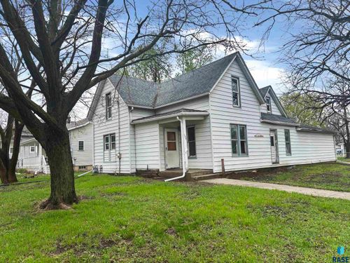 304 N Bartlett St, Canton, SD, 57013-1632 | Card Image
