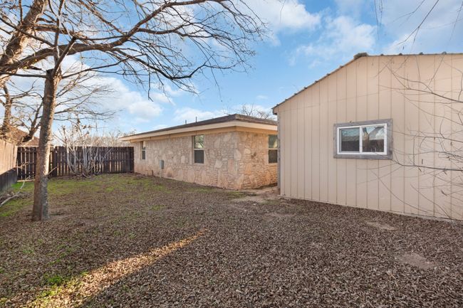 801 E Avenue C, House other with 4 bedrooms, 3 bathrooms and null parking in Lampasas TX | Image 40