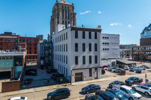 813 Broadway St, Cincinnati, OH, 45202-1335 | Card Image