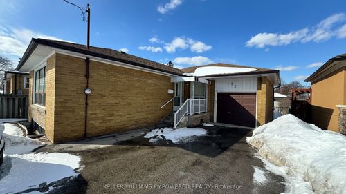 12 Hadrian Dr, Etobicoke, ON, M9W1V4 | Card Image