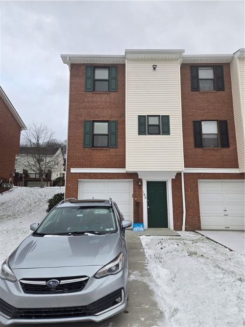 182 Woodhaven Dr, Seven Fields, PA, 16046-7822 | Card Image